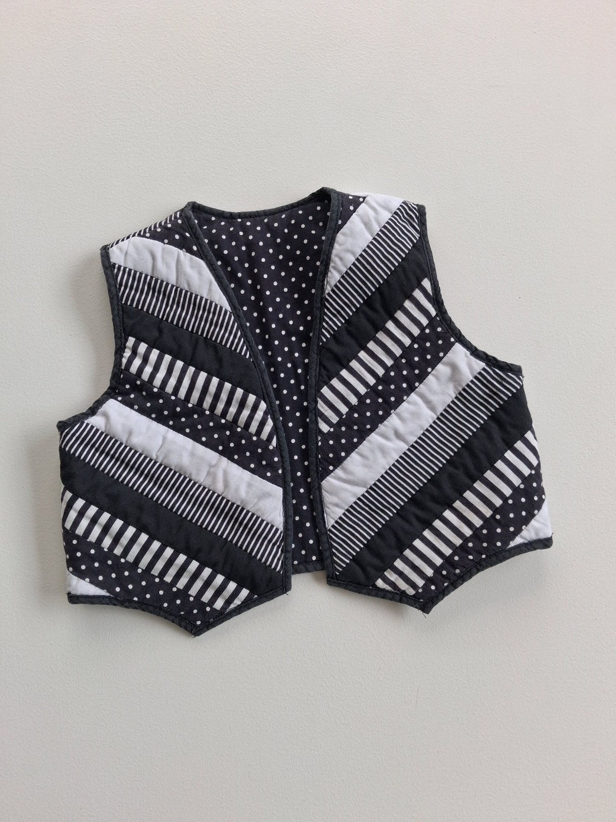 Reversible vest size 3