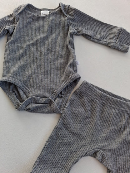 Teeny Weeny ribbed set 3-6 months
