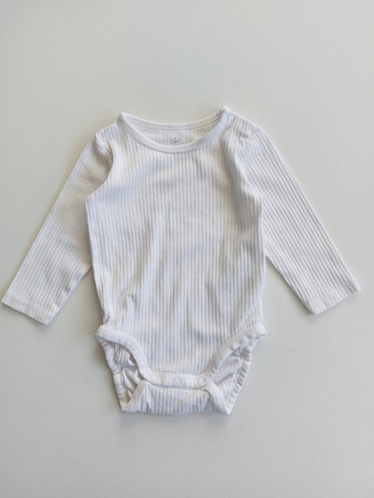 Ribbed bodysuit 3-6 months