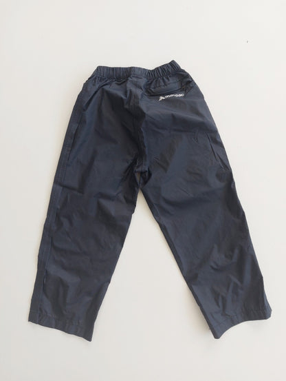 Macpac rain pants size 4