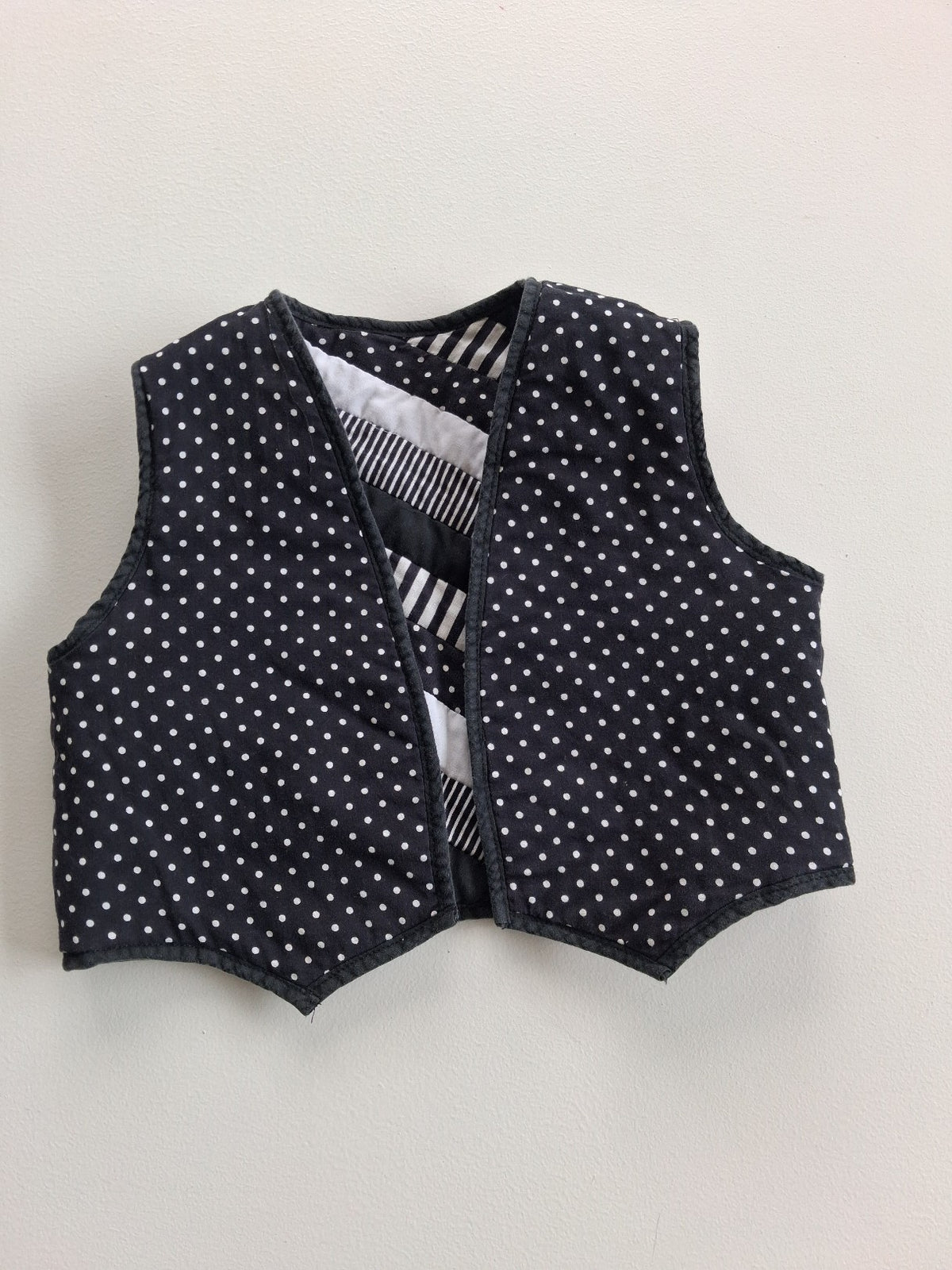 Reversible vest size 3