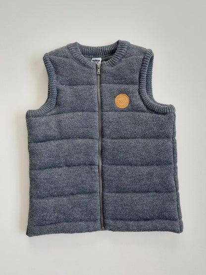 Warm vest size 4