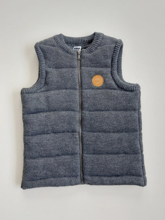 Warm vest size 4