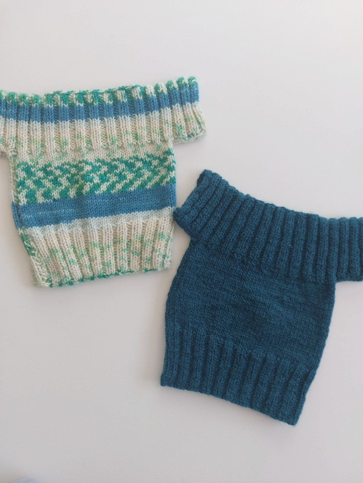 Knitted vests / singlets 0-3 months