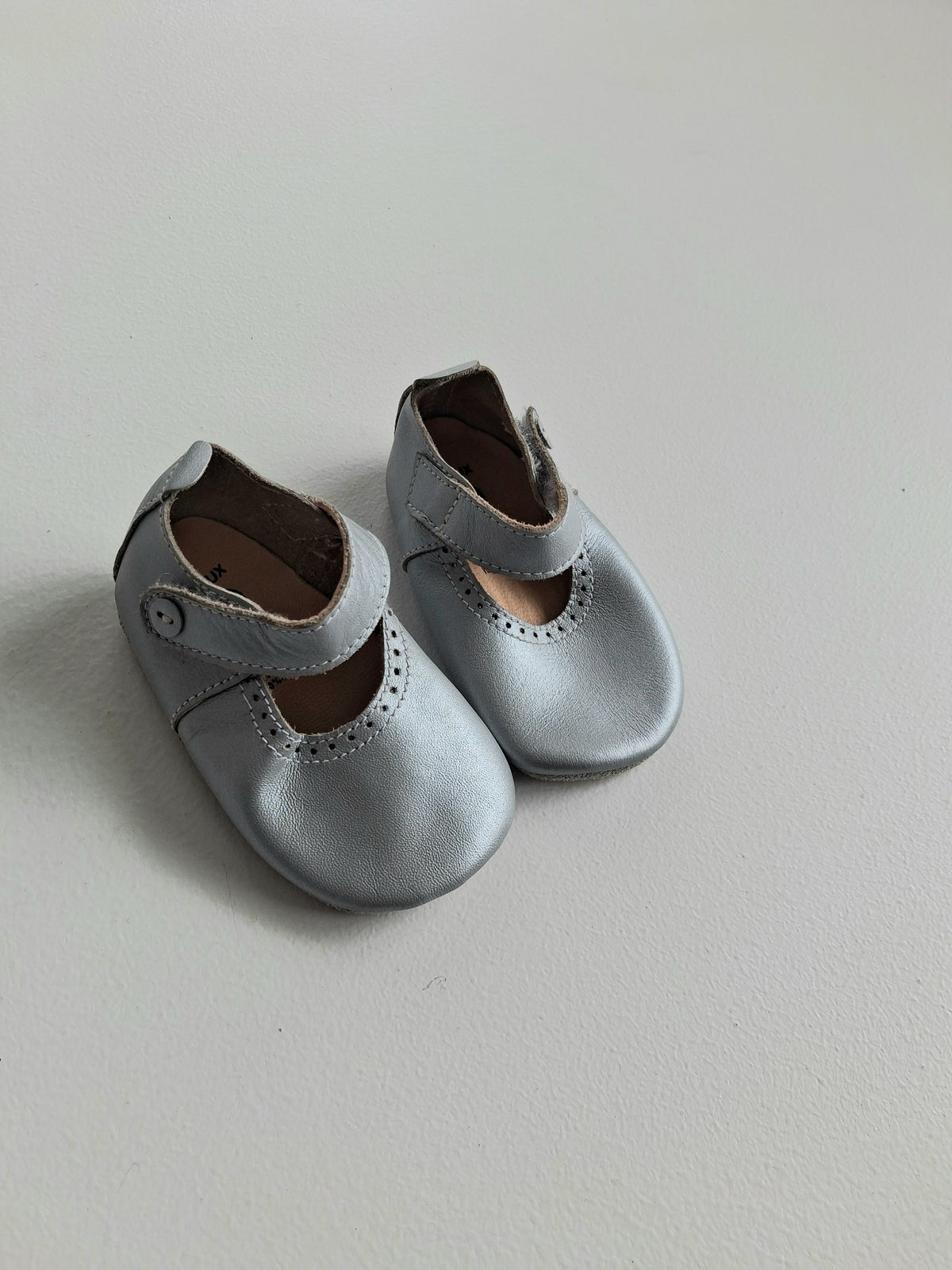 Bobux soft sole shoes size small