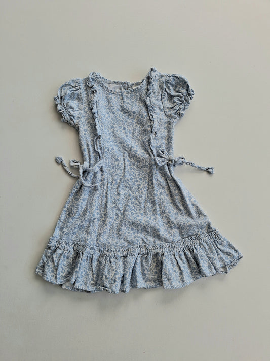 Floral dress size 3-4