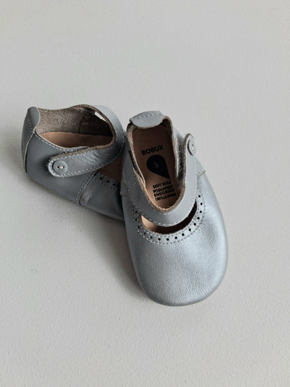 Bobux soft sole shoes size small